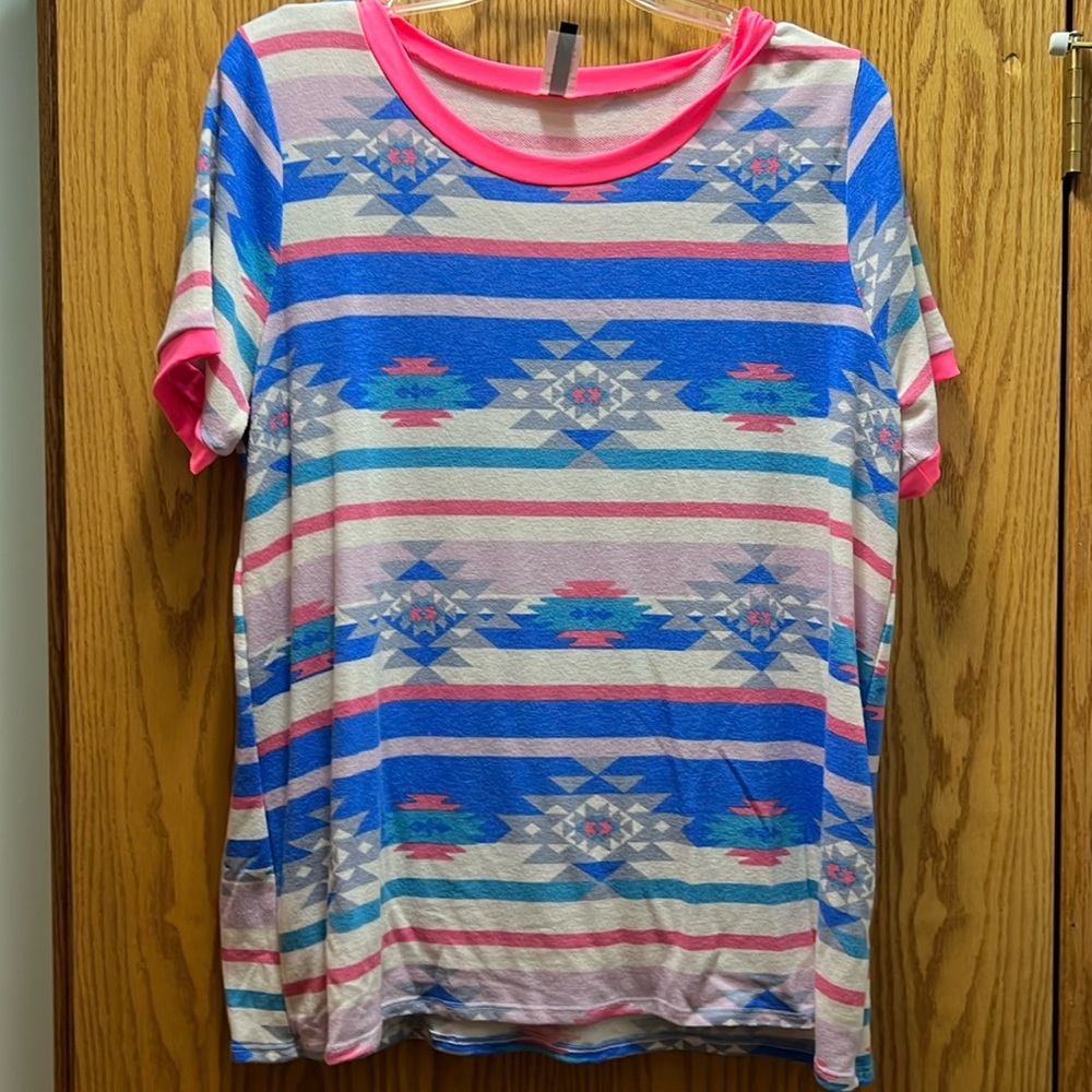 Women's Short Sleeve Aztec Stripe Tee in Blue & Pink